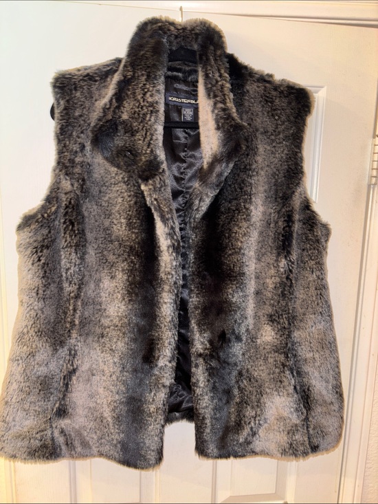 Kristen Blake Jackets & Blazers - Kristen Blake Faux Fur Vest in Charcoal Gray  XL EUC